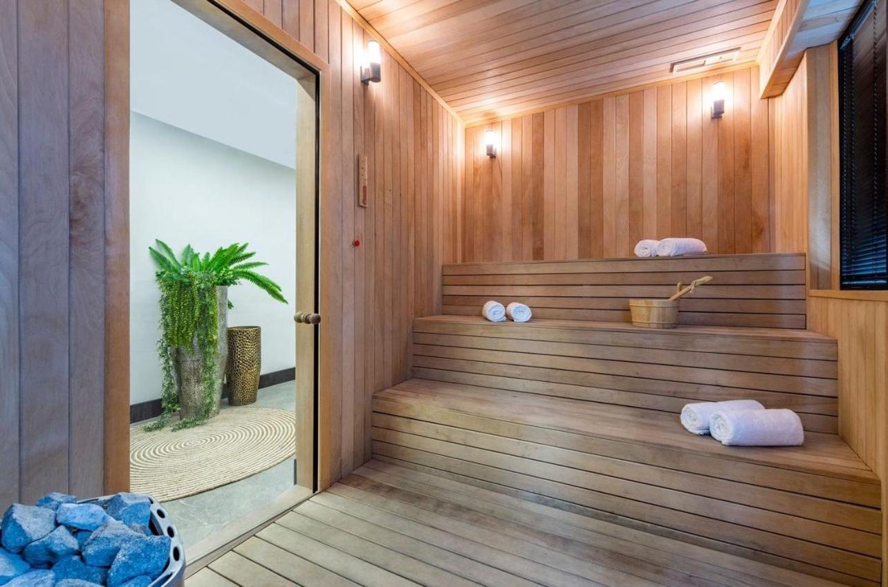 Nova Luxe Hotel & Residences Batumi Zewnętrze zdjęcie
