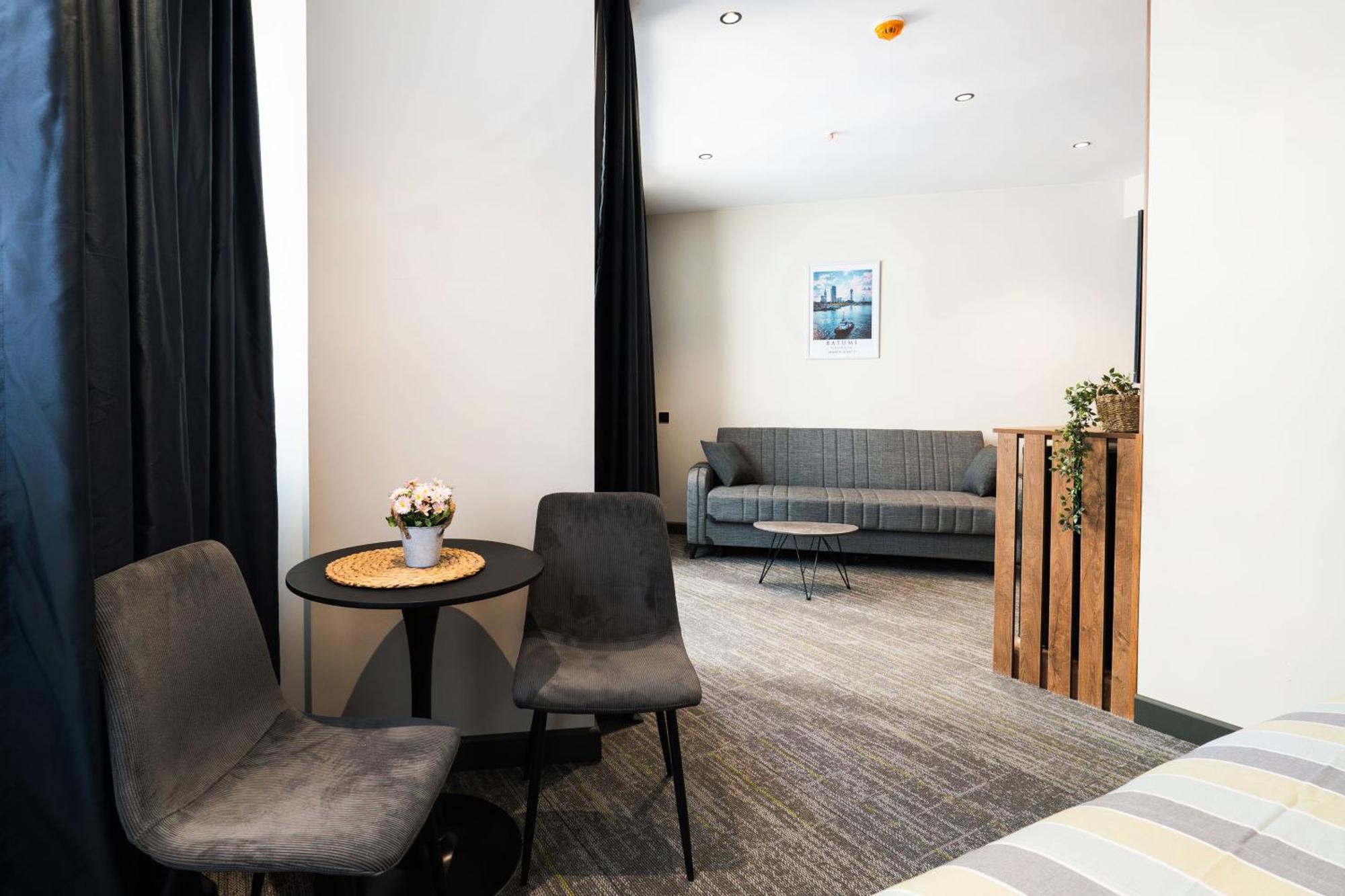 Nova Luxe Hotel & Residences Batumi Zewnętrze zdjęcie