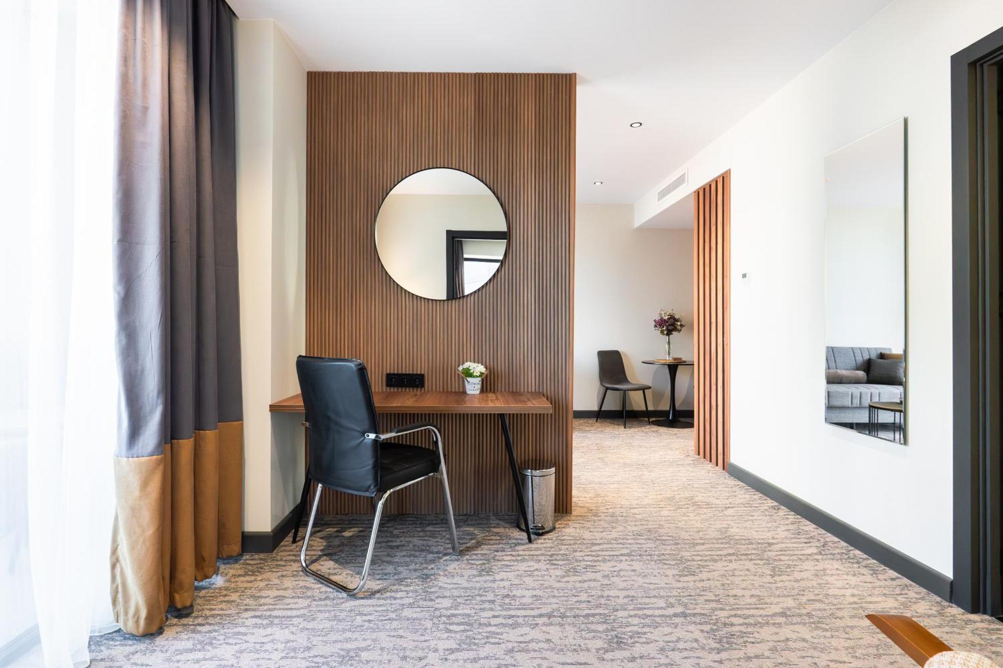 Nova Luxe Hotel & Residences Batumi Zewnętrze zdjęcie